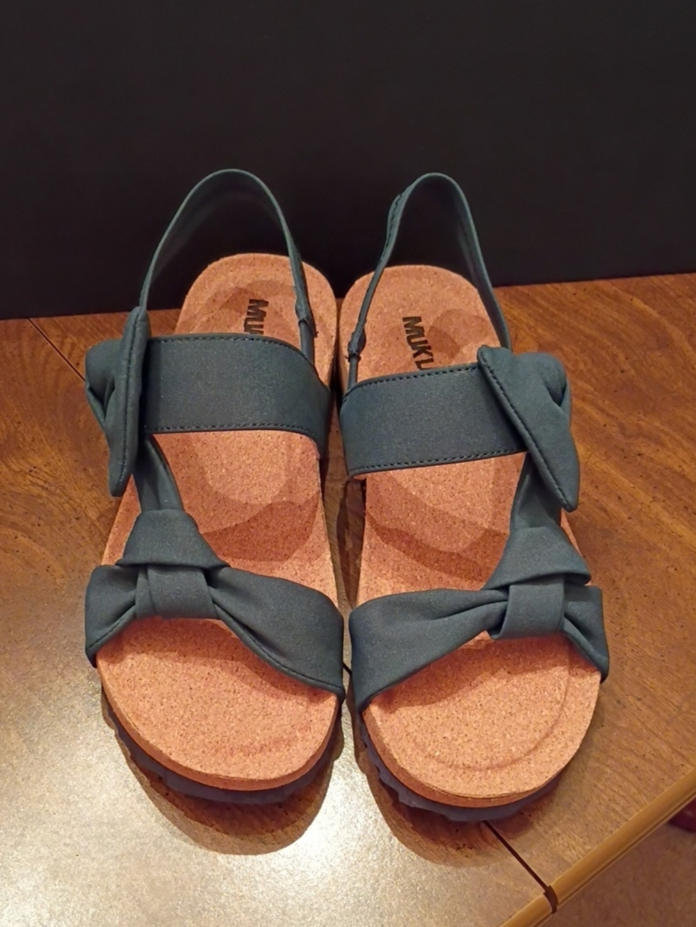Muk Luks Women's Navy Blue Knot Strap Cork-Style Sandals